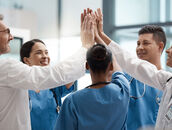 „Ein resilientes Gesundheitssystem muss Krisen aushalten können”