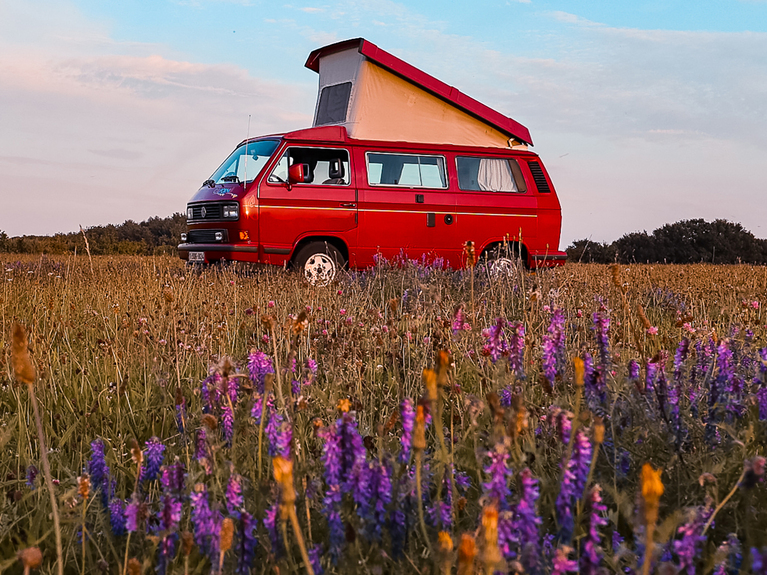 Caravan mit Dachzelt